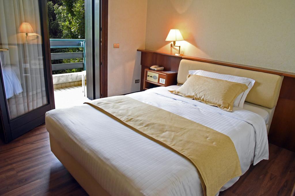 Hotel Bellavista Montebelluna Exterior photo